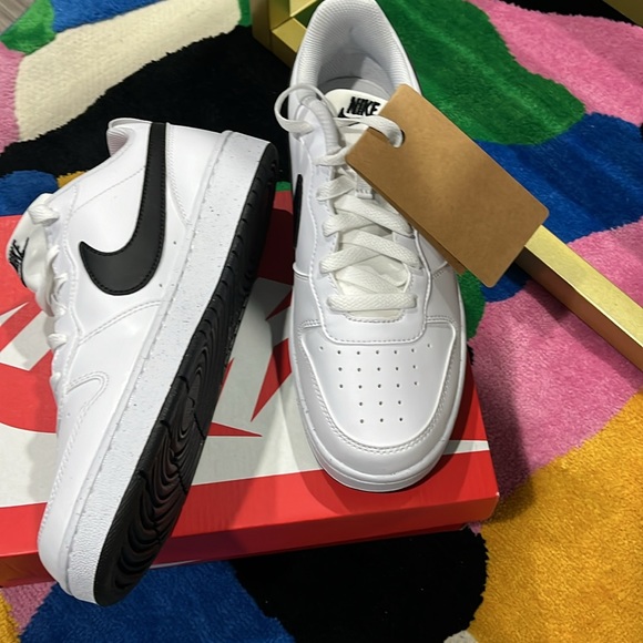 Brand new shoes for men 100% authentic black and white trainers - Picture 5 of 8